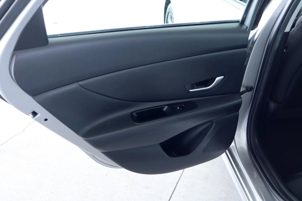 Used 2023 Hyundai Elantra SEL w/ Cargo Package FWD image 29