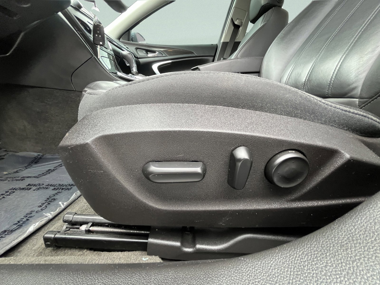 Used 2014 Buick Regal FWD image 23