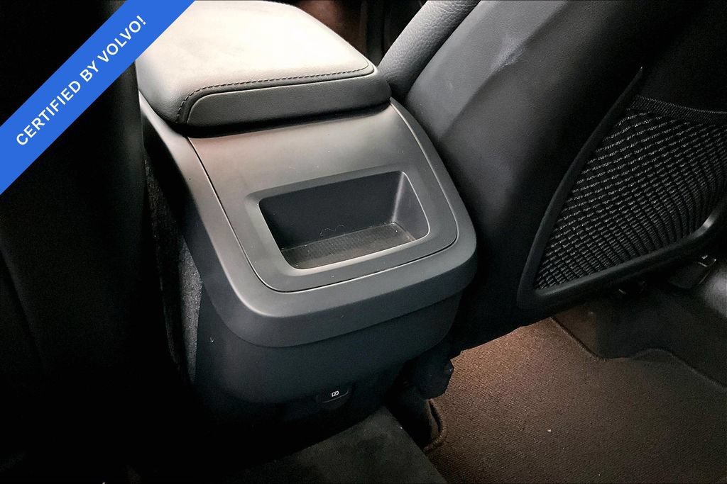 Used 2023 Volvo XC60 B5 Plus AWD/4WD image 27