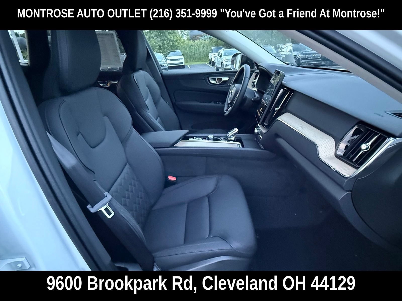 New 2026 Volvo XC60 T8 Plus w/ Climate Package PRO AWD/4WD image 18