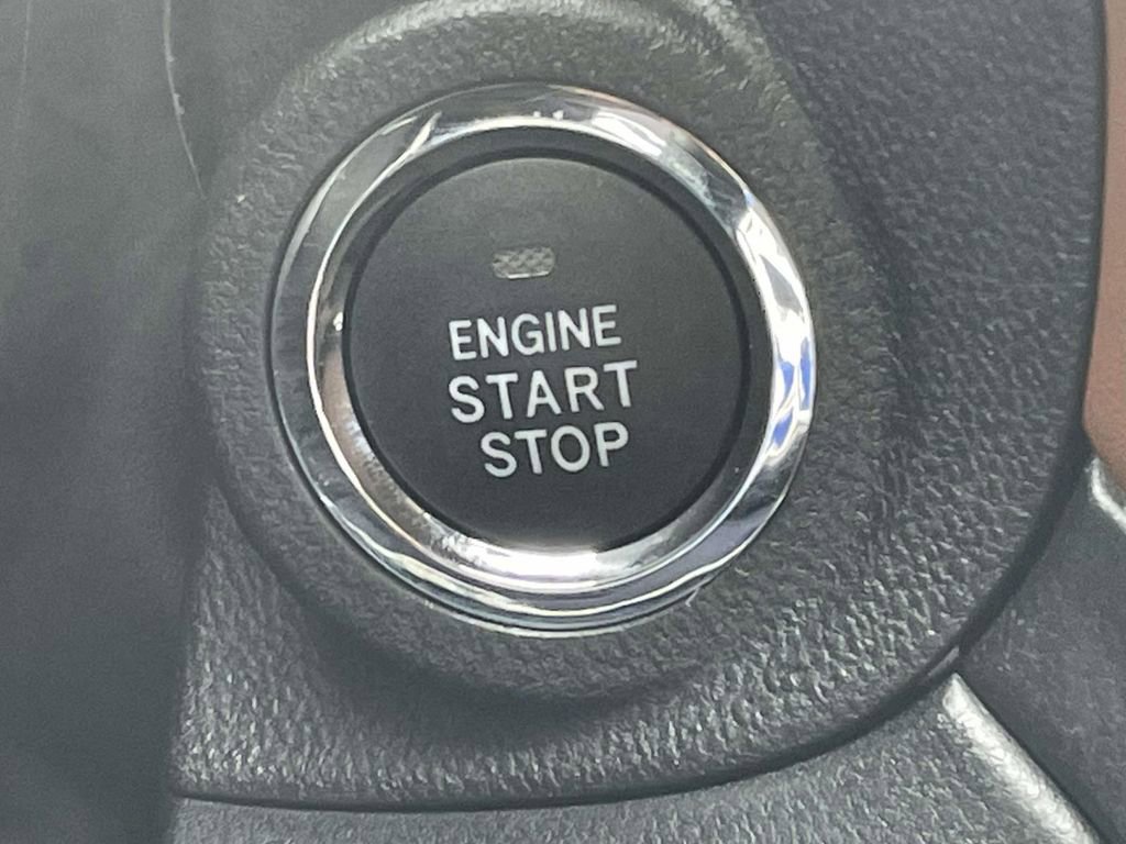 Certified 2025 Subaru Outback Touring XT image 30