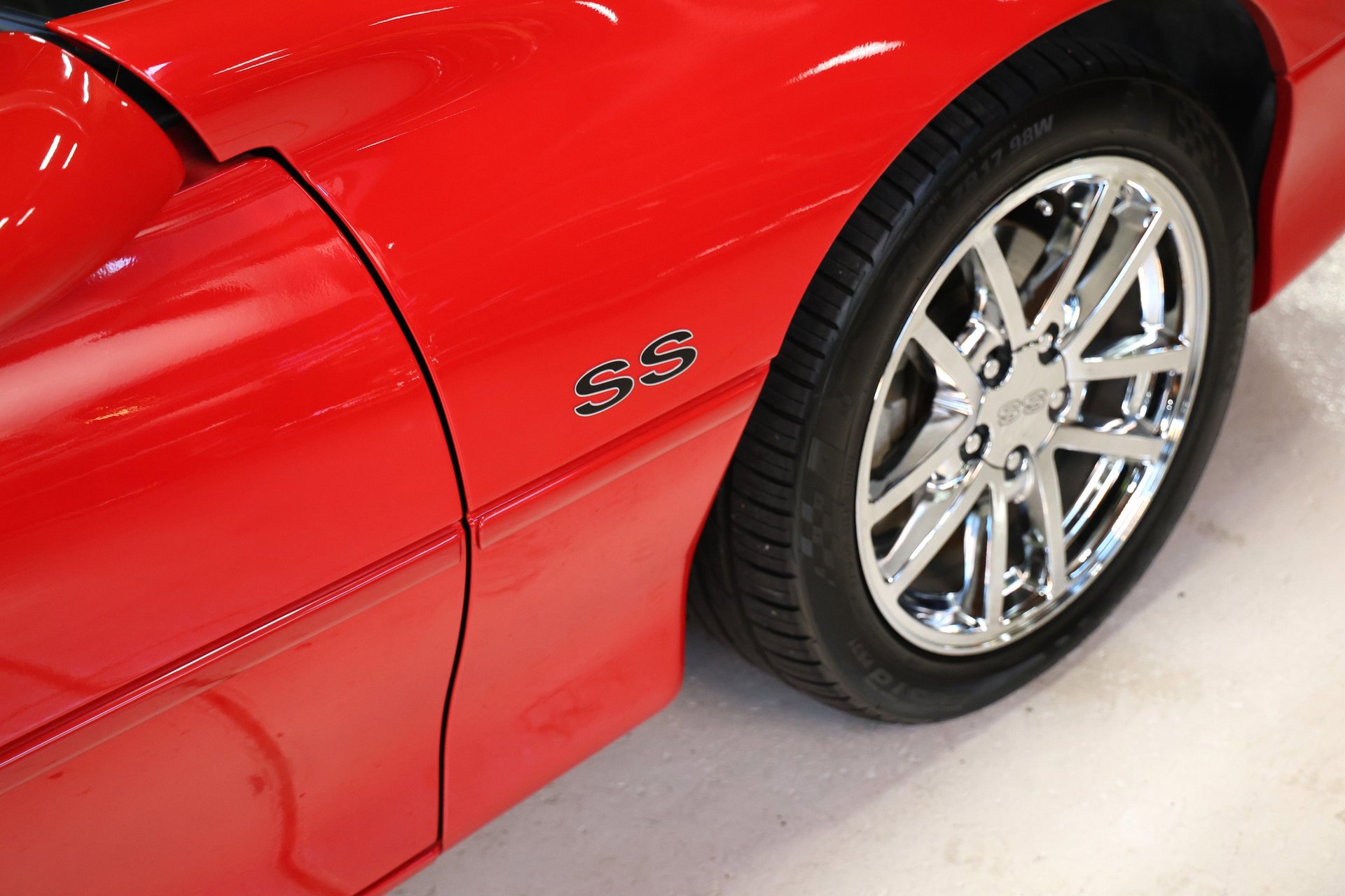 Used 2002 Chevrolet Camaro Z28 w/ SS Performance/Appearance Pkg image 18