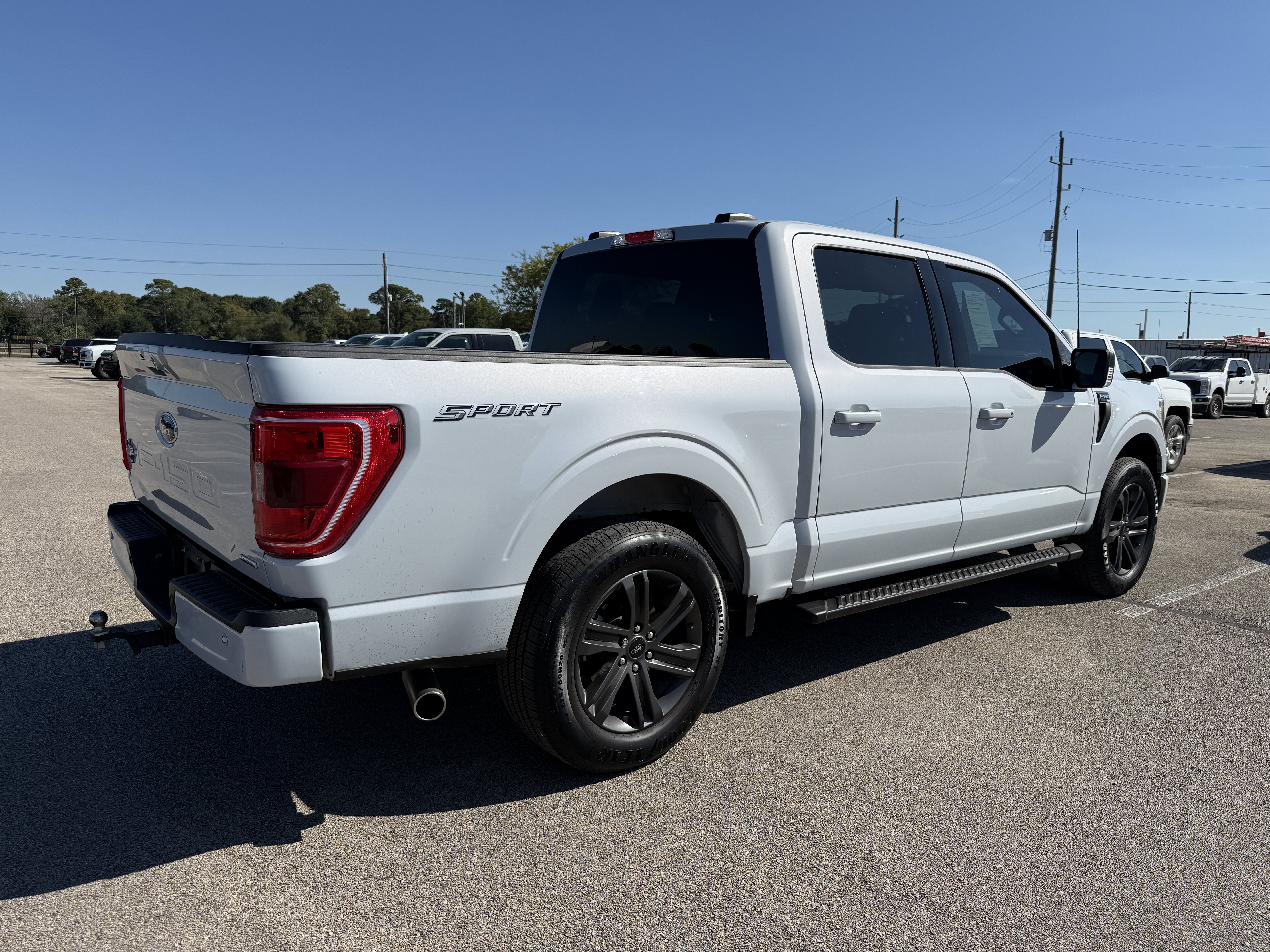 Used 2022 Ford F150 XLT w/ Equipment Group 302A High RWD image 2