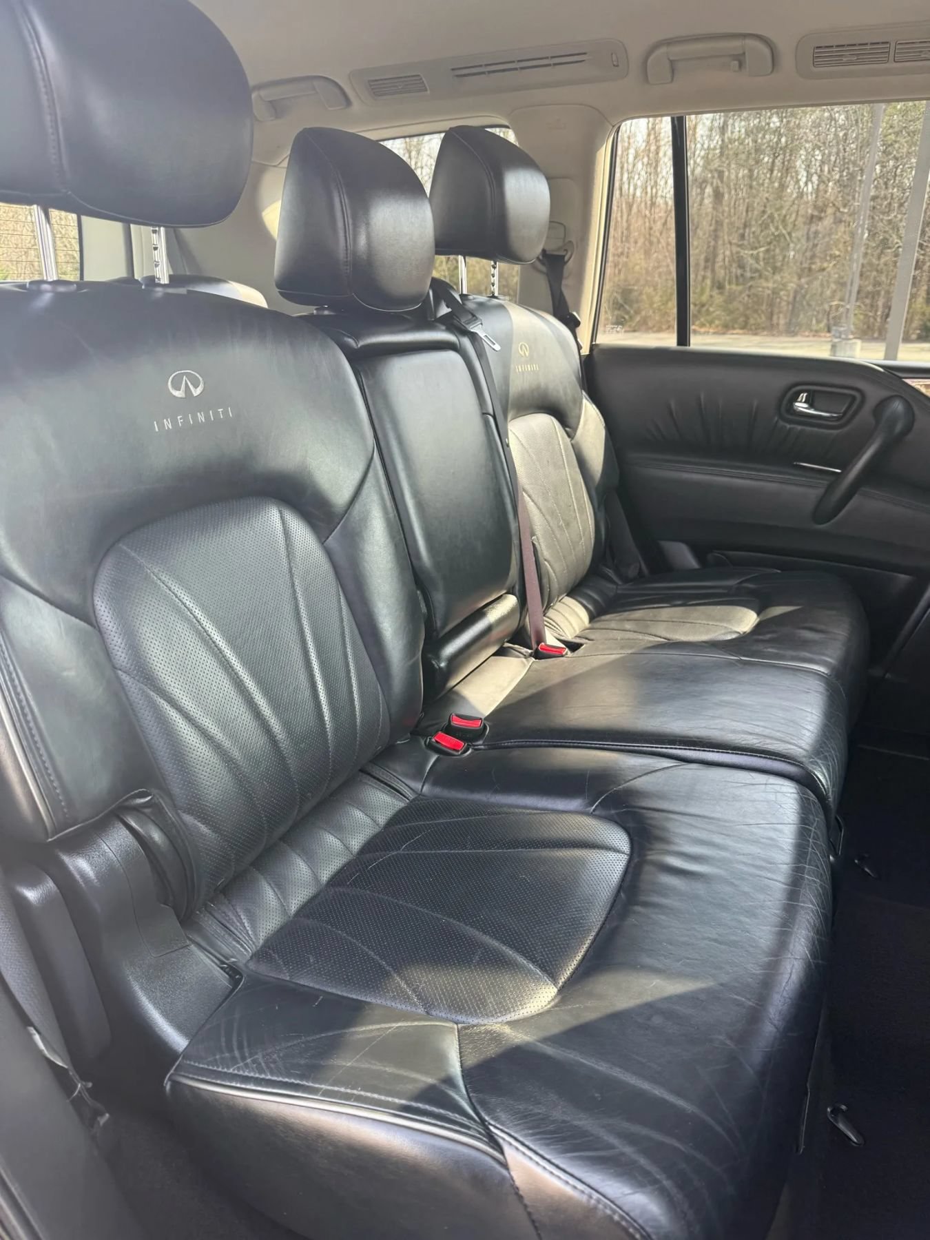 Used 2012 INFINITI QX56 4WD w/ Deluxe Touring Pkg image 32