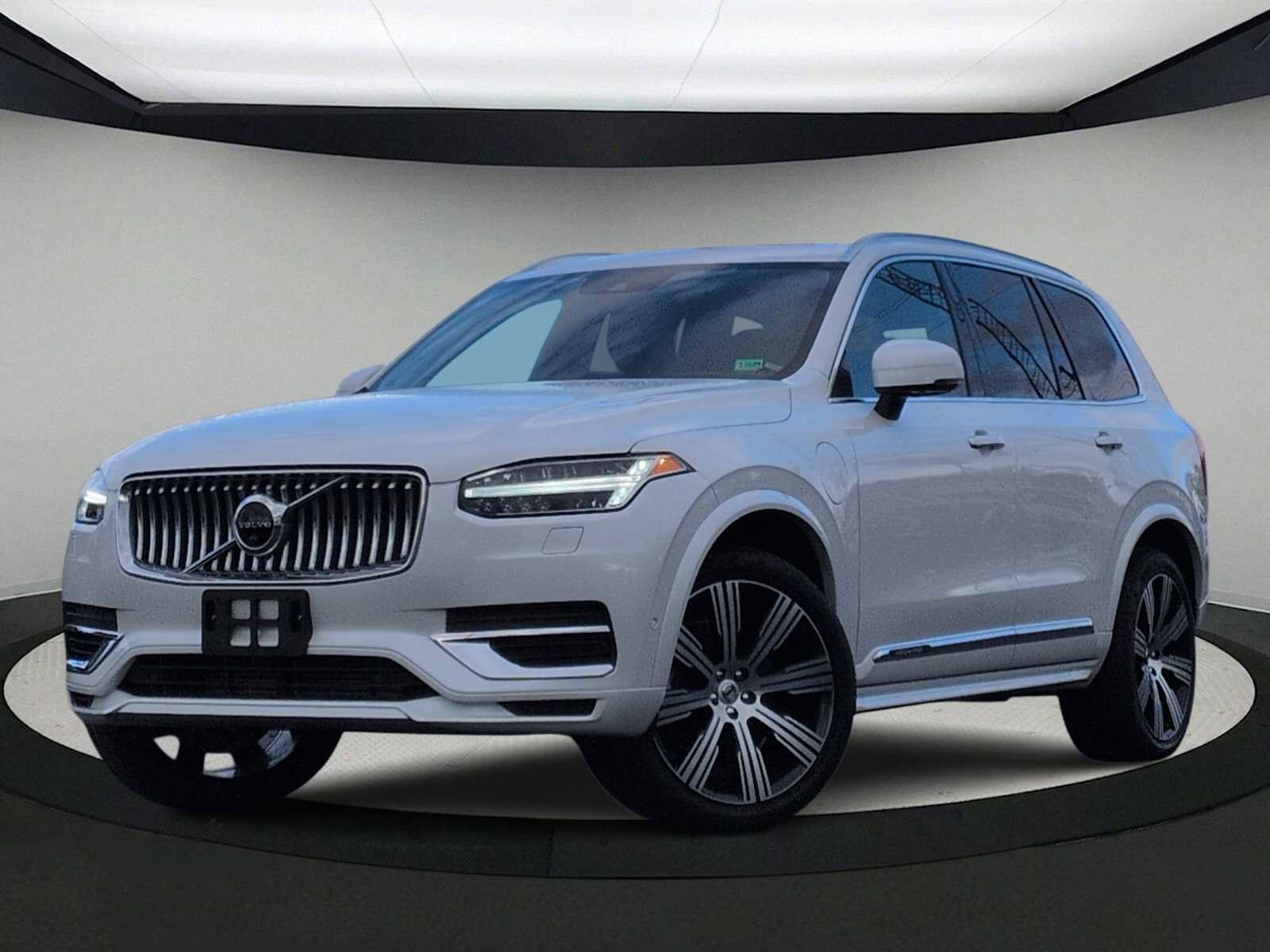 Used 2022 Volvo XC90 T8 Inscription image 1