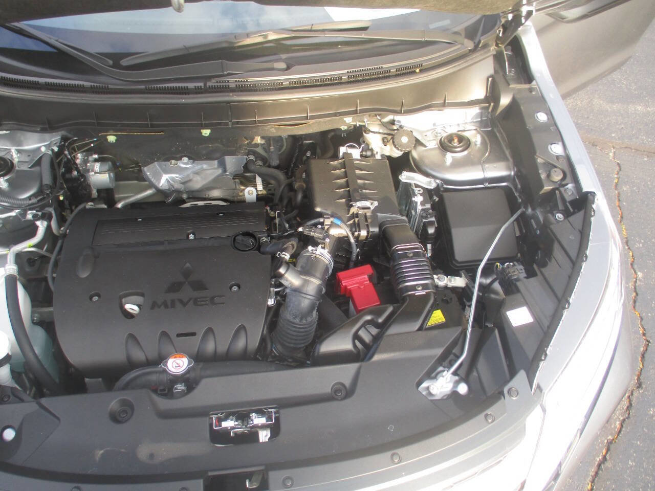 Used 2024 Mitsubishi Outlander Sport ES image 14