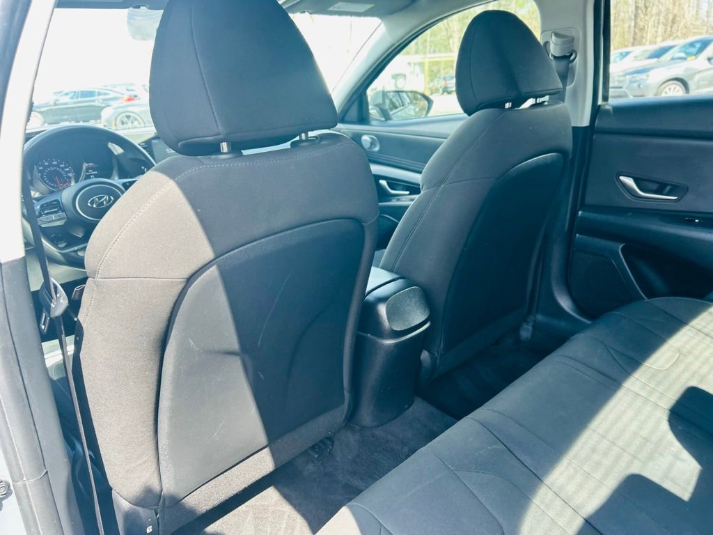Used 2021 Hyundai Elantra SEL w/ Cargo Package image 26
