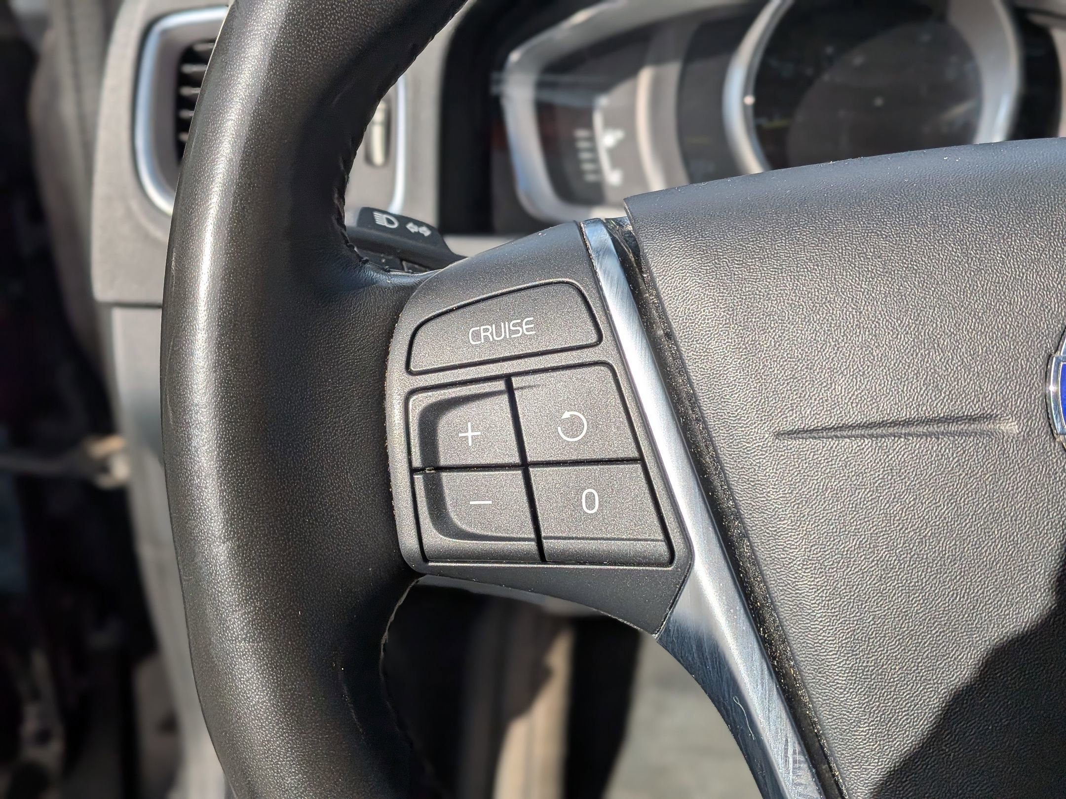 Used 2018 Volvo S60 T5 Dynamic w/ Vision Package image 21