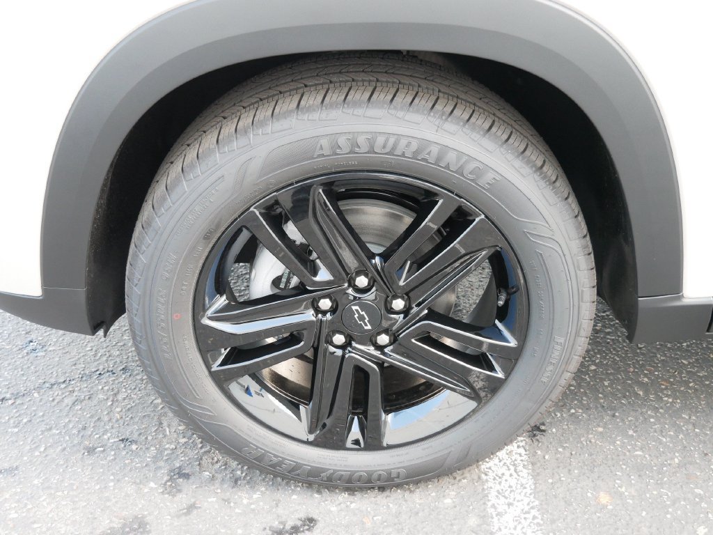 New 2026 Chevrolet Trax ACTIV w/ Sunroof Package FWD image 12