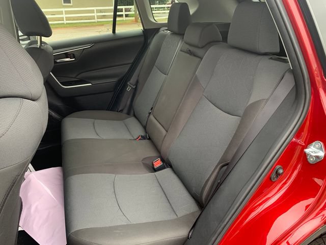 Used 2025 Toyota RAV4 XLE AWD/4WD image 11