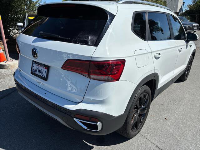 Used 2022 Volkswagen Taos SEL w/ Panoramic Sunroof Package image 3