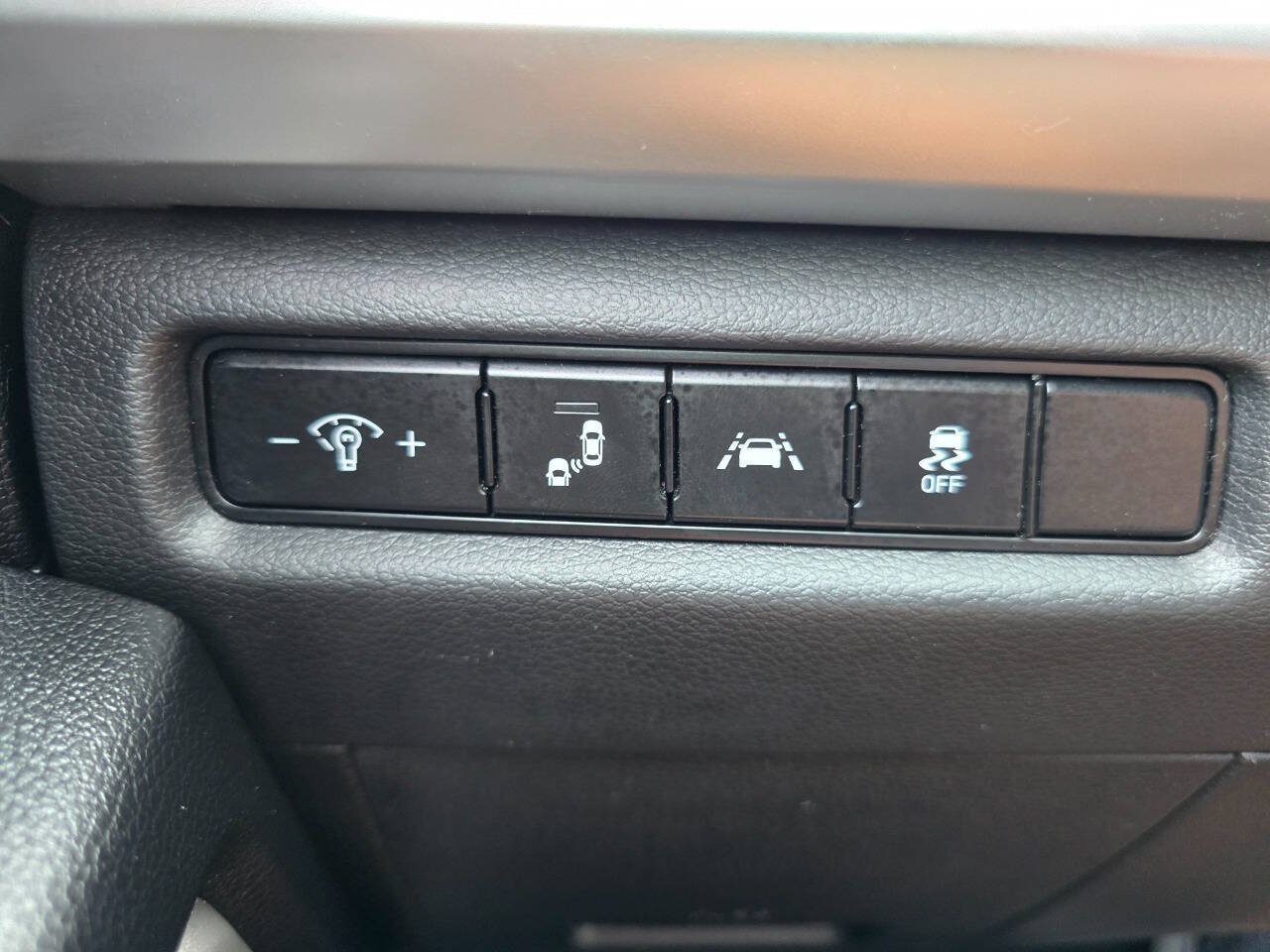 Used 2020 Kia Telluride S w/ S 8 Passenger Seating Package AWD/4WD image 16