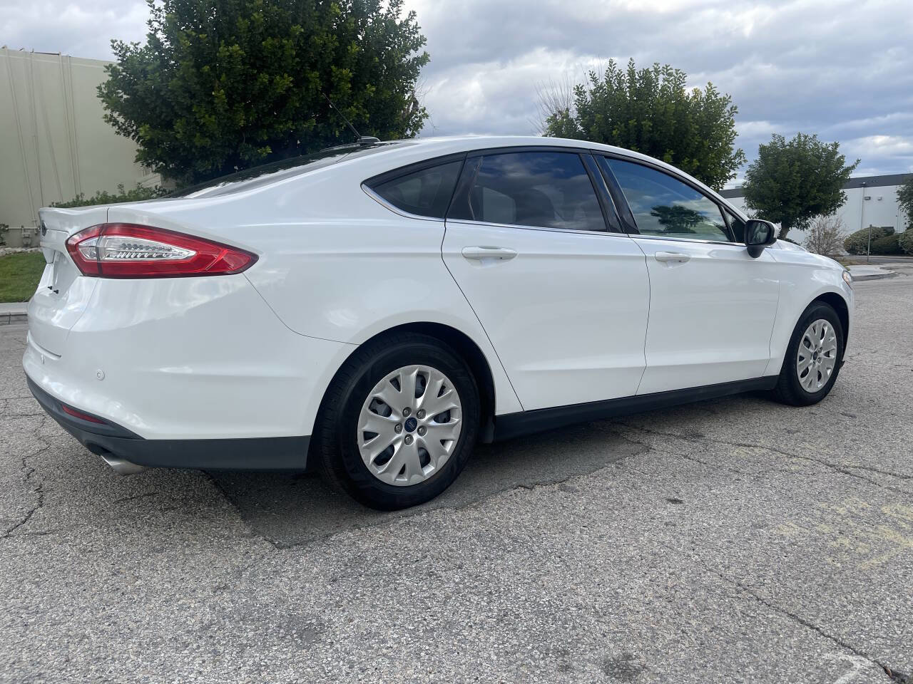 Used 2014 Ford Fusion S image 8