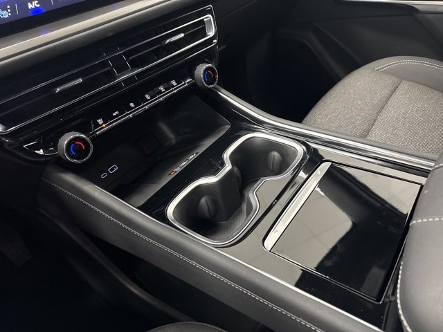 Used 2024 Chevrolet Traverse LT w/ Trailering Package image 20