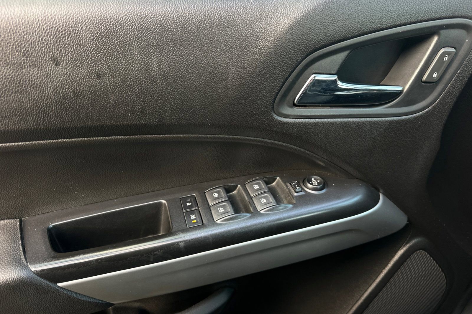 Used 2018 Chevrolet Colorado LT image 10