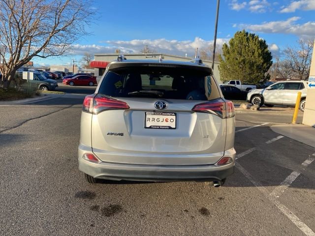 Used 2018 Toyota RAV4 LE image 6