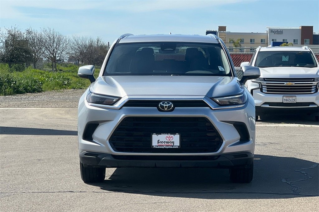 Certified 2025 Toyota Grand Highlander AWD image 11