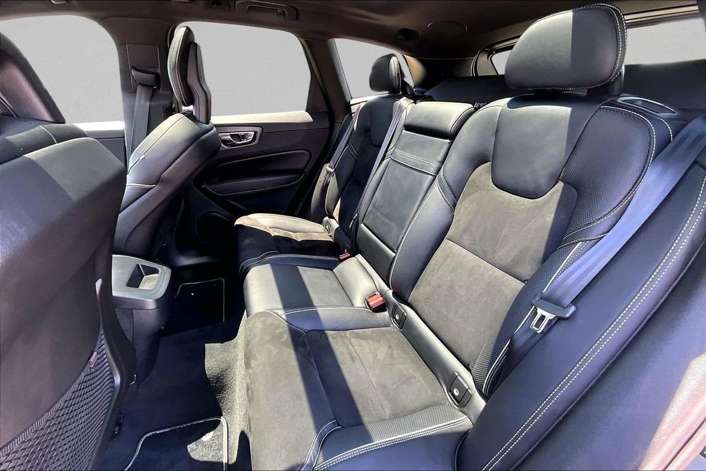 Used 2018 Volvo XC60 T6 R-Design w/ Convenience Package AWD/4WD image 21
