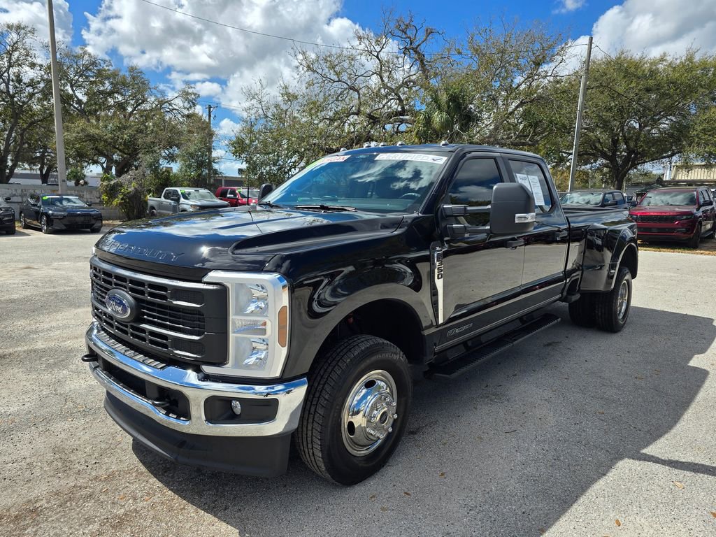 Used 2025 Ford F350 XL w/ XL Driver Assist Package image 2