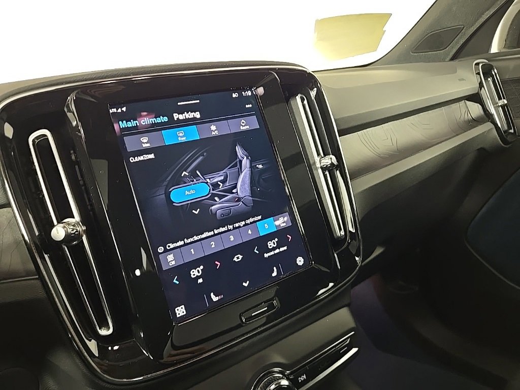 Certified 2023 Volvo XC40 Recharge Plus w/ Protection Package Premier image 21