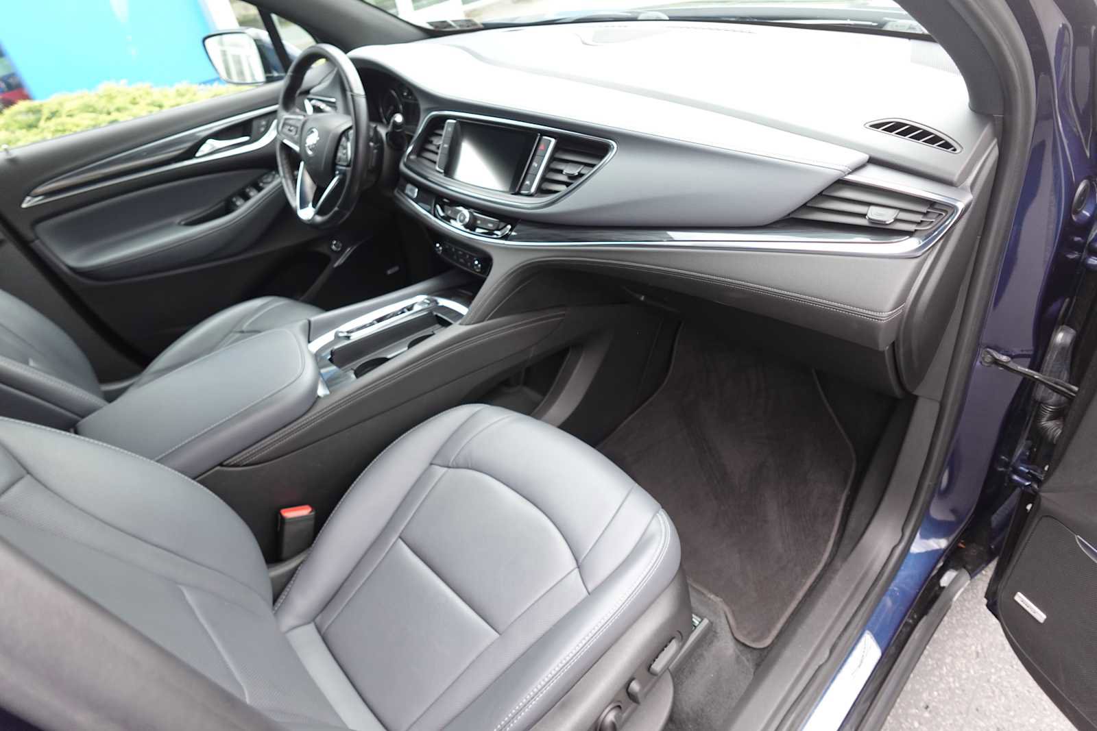 Used 2023 Buick Enclave Essence w/ Experience Buick Package image 33