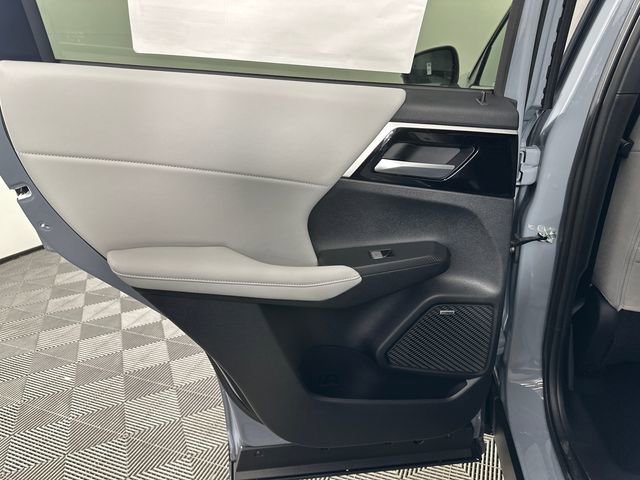 New 2026 Mitsubishi Outlander SE AWD/4WD image 12
