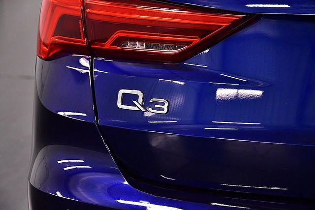 Used 2025 Audi Q3 2.0T Premium image 12