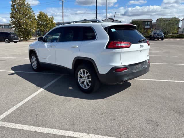 Used 2018 Jeep Cherokee Latitude FWD image 3