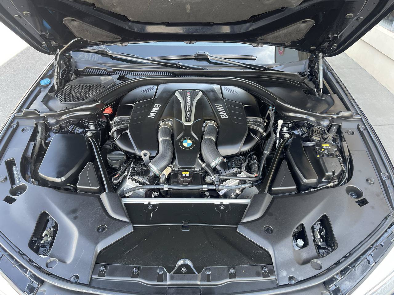 Used 2018 BMW M550i xDrive AWD/4WD image 19