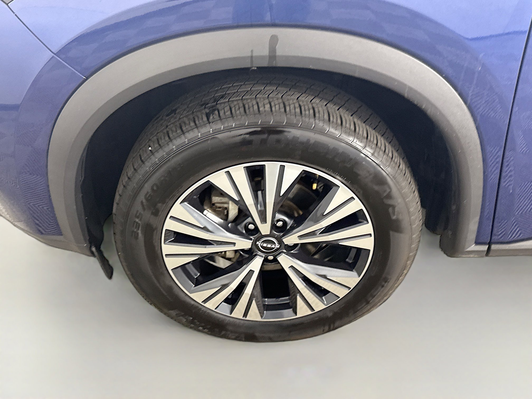 Used 2023 Nissan Rogue SV image 38