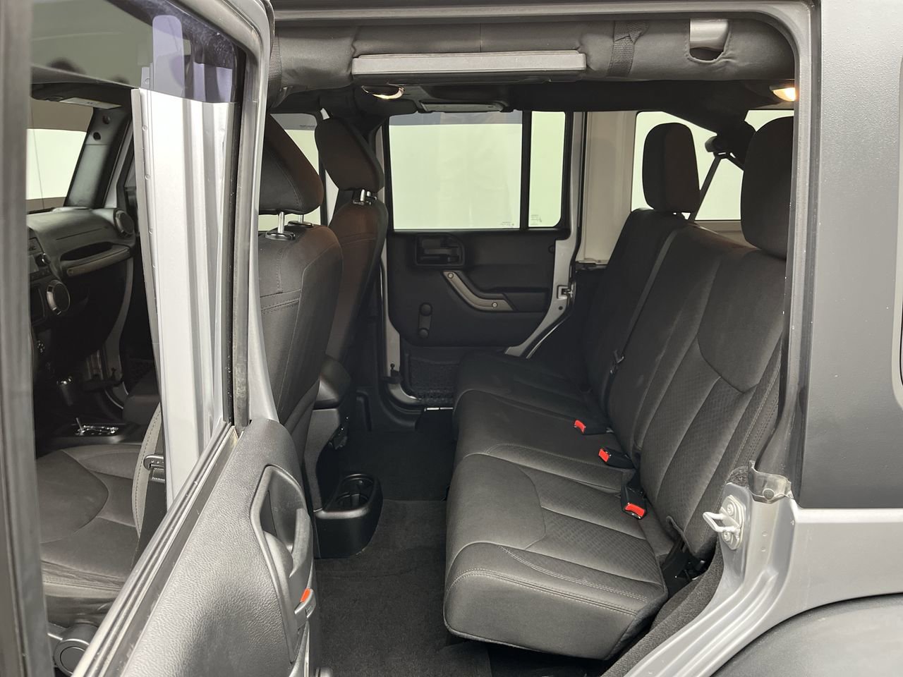 Used 2016 Jeep Wrangler Unlimited Sport AWD/4WD image 9