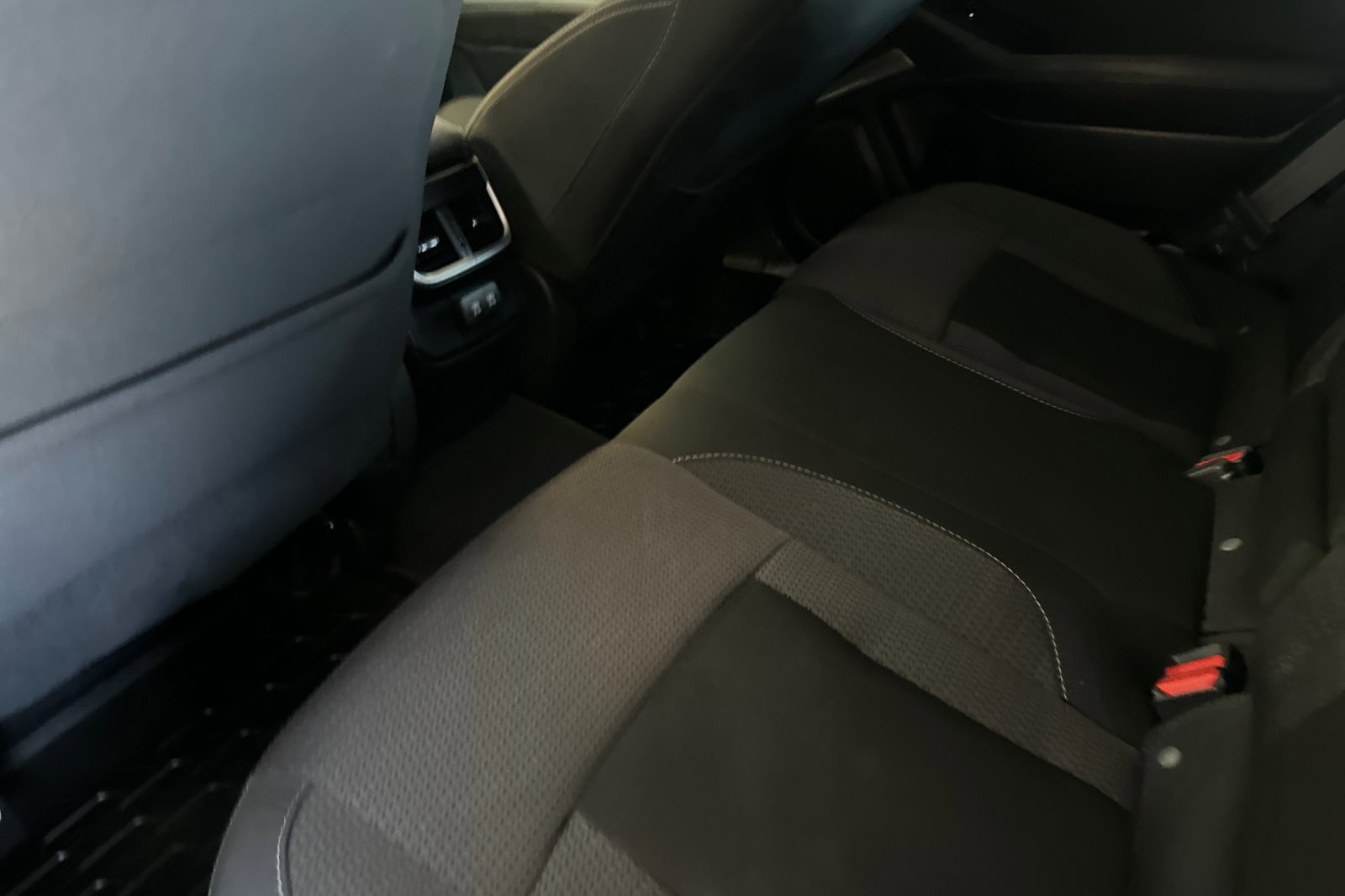 Used 2022 Subaru Outback Premium AWD/4WD image 12