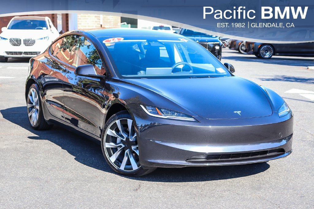 Used 2024 Tesla Model 3 Standard Range RWD image 1