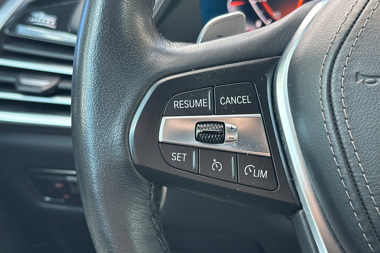 Used 2023 BMW X5 xDrive40i w/ Premium Package image 30