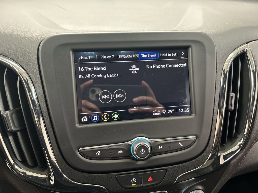 Certified 2023 Chevrolet Equinox RS AWD/4WD image 14