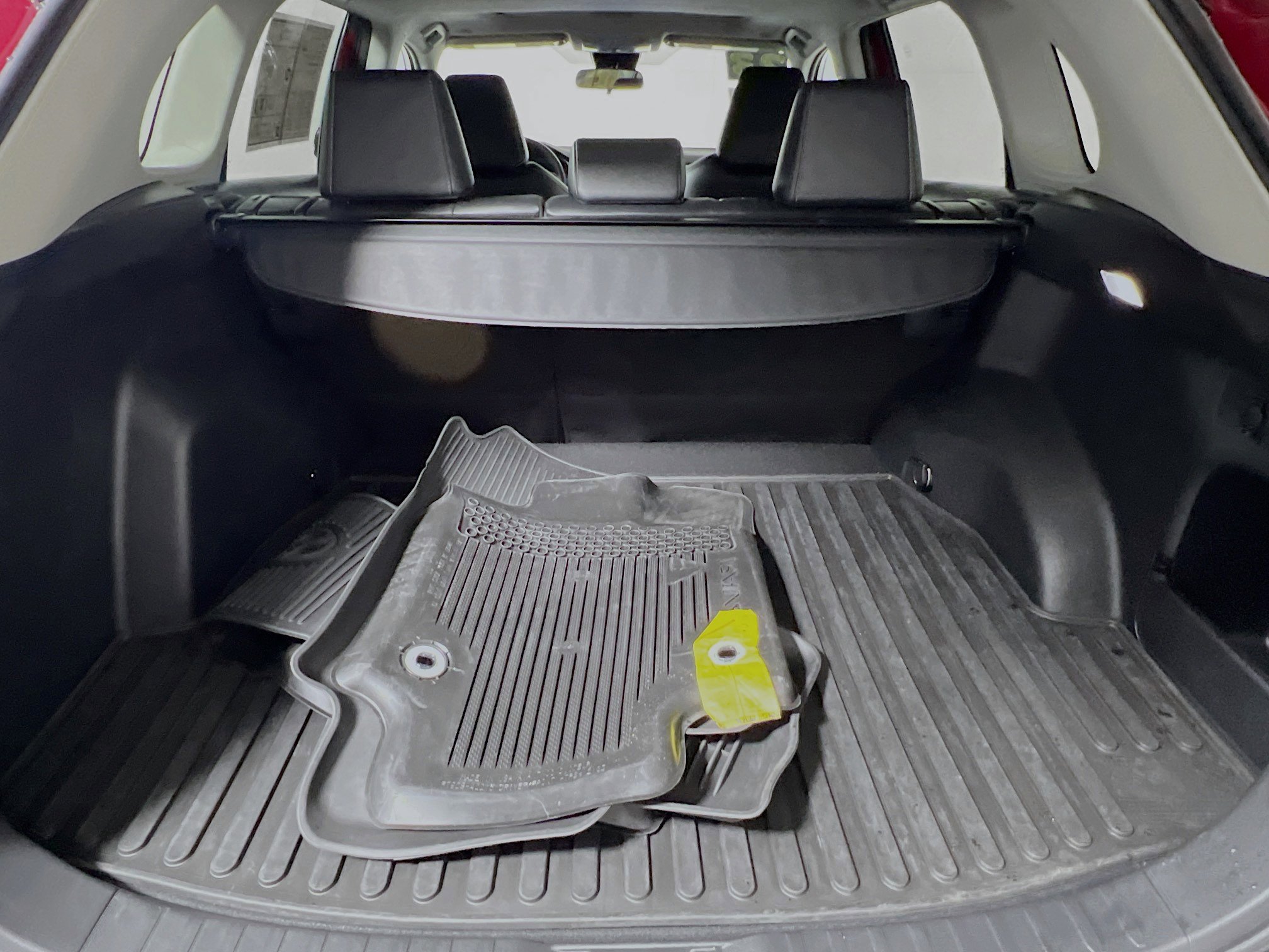 Used 2023 Toyota RAV4 XLE Premium image 34