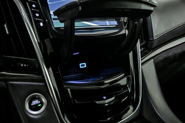 Used 2019 Cadillac Escalade ESV Platinum image 26