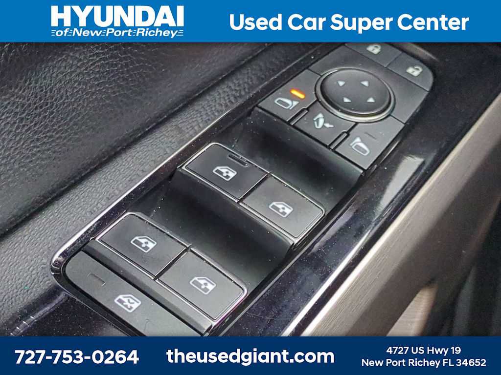 Used 2023 Nissan Pathfinder Platinum FWD image 30