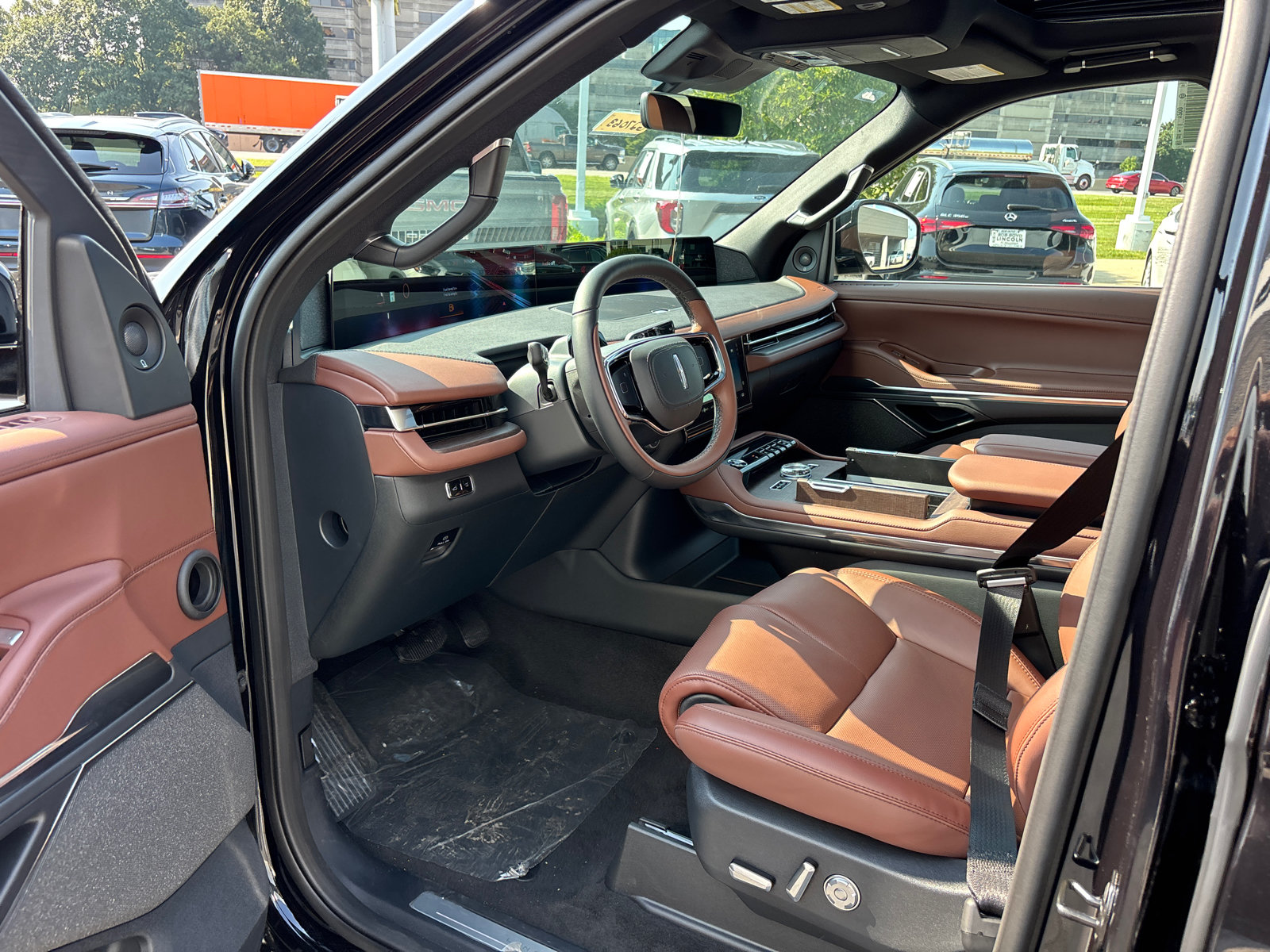 New 2027 Lincoln Navigator Reserve AWD/4WD image 24