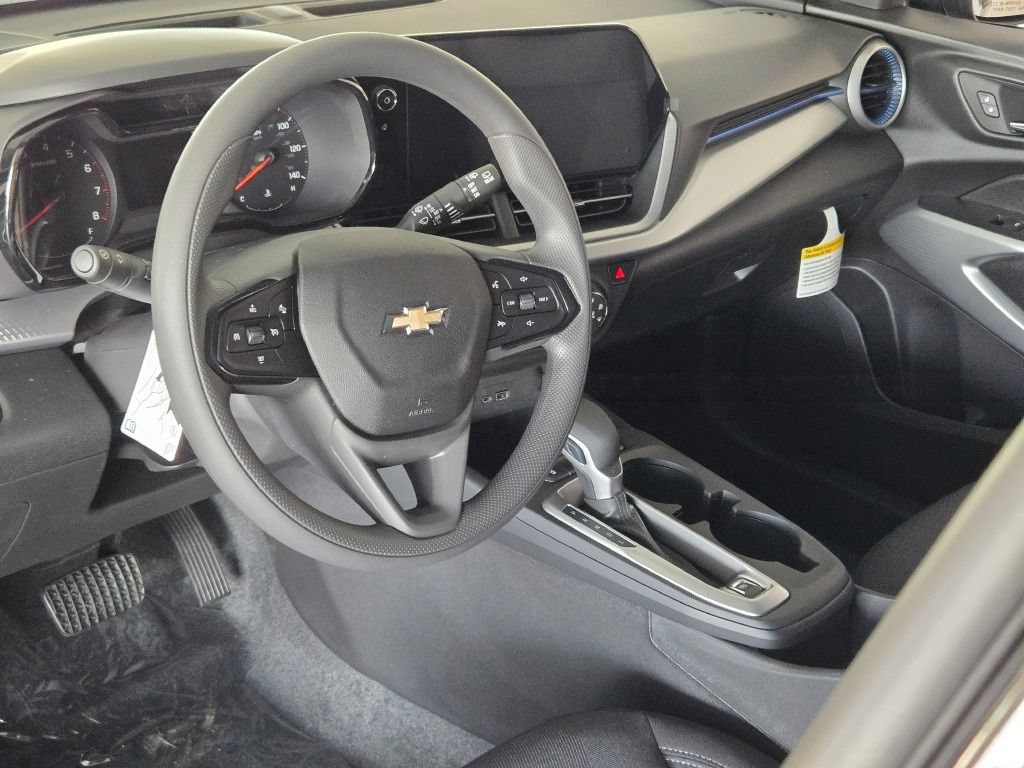 New 2026 Chevrolet Trax LS w/ LS Convenience Package FWD image 20