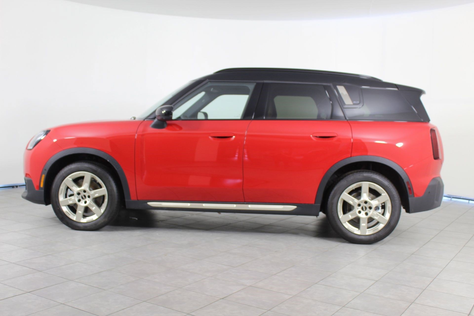 Certified 2025 MINI Cooper Countryman S image 2