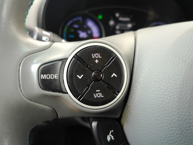 Used 2019 Kia Soul EV + w/ Sun & Fun Package image 35