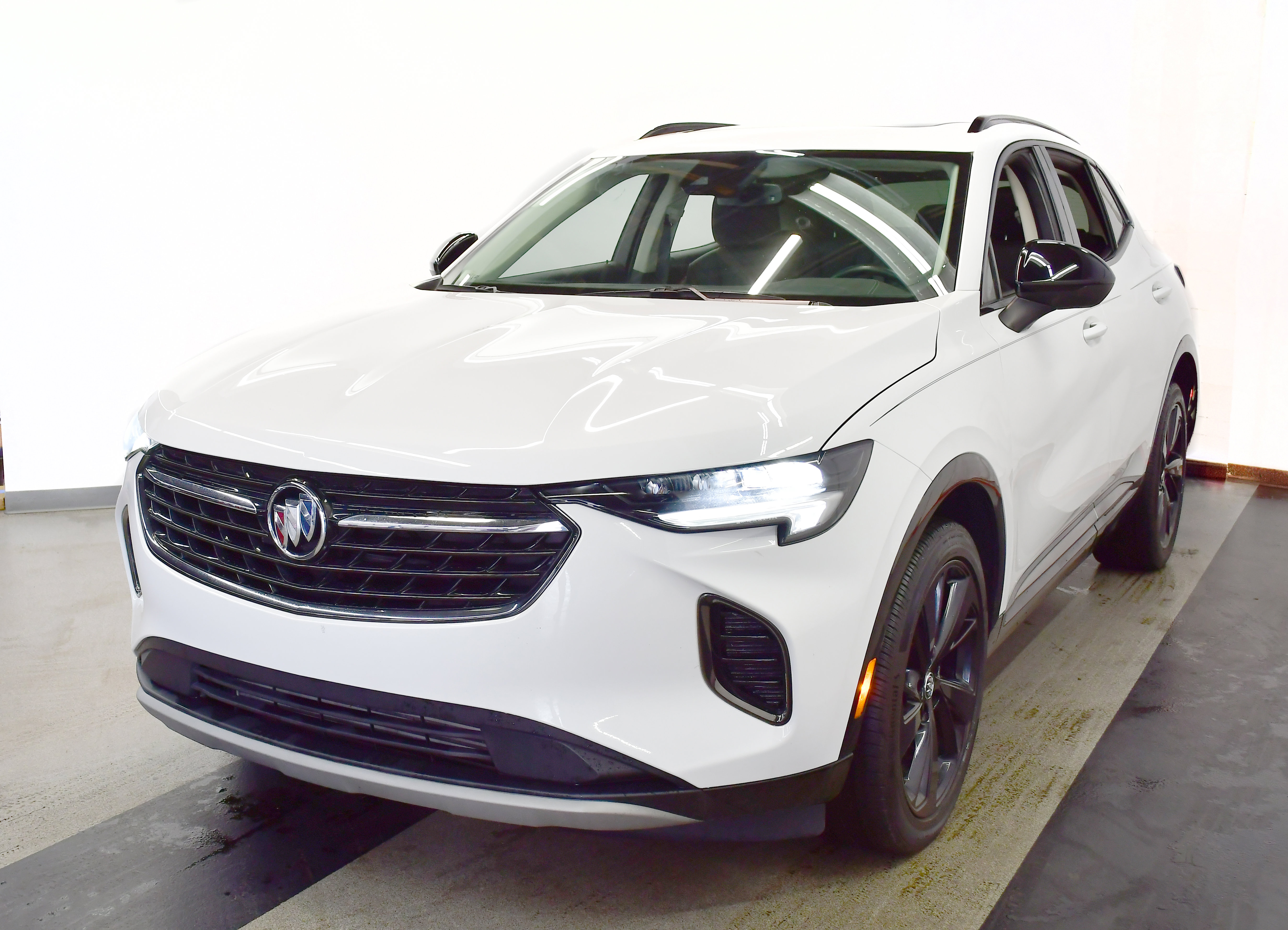 Used 2023 Buick Envision Essence w/ Sport Touring Package image 7