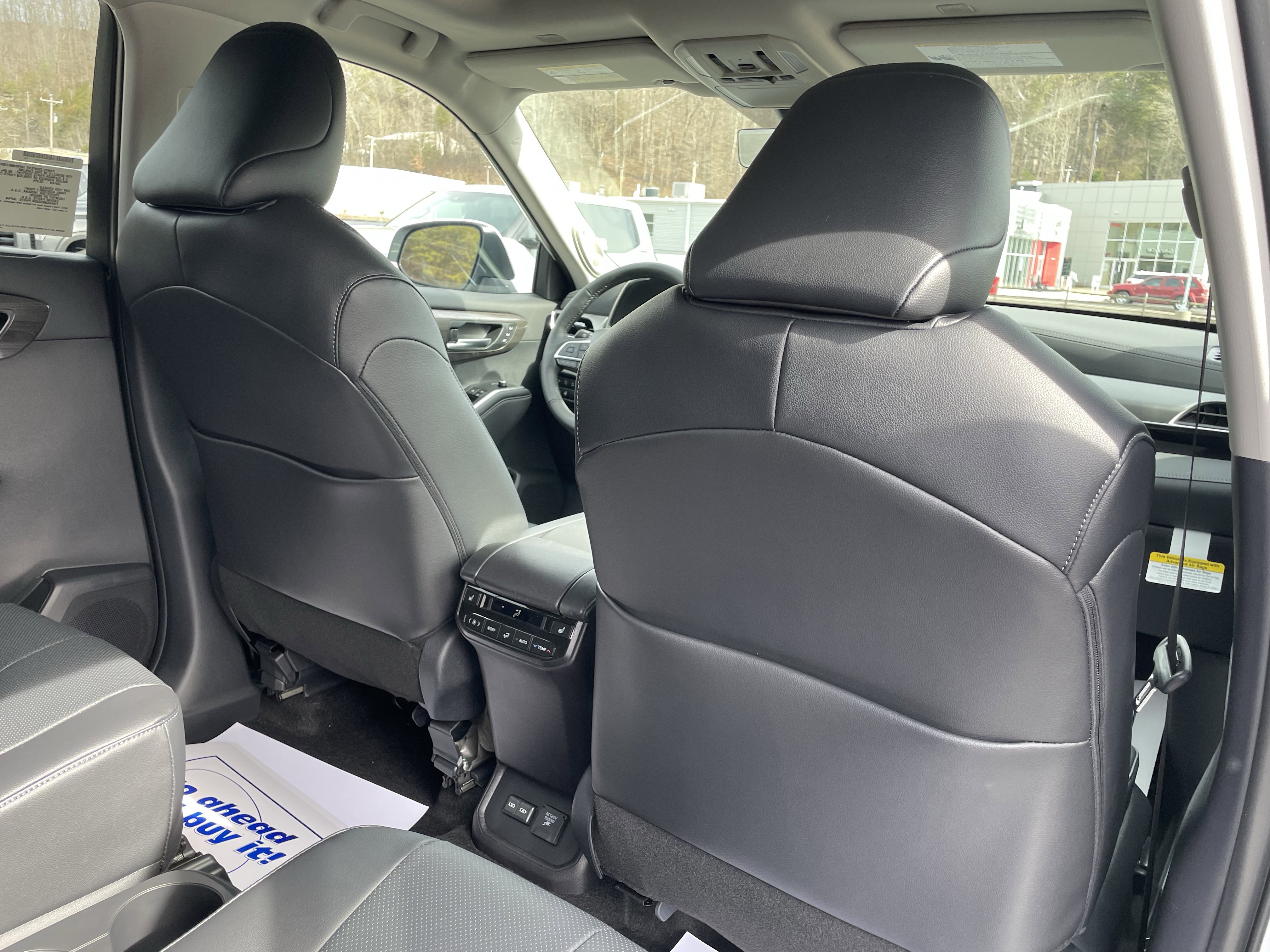 New 2026 Toyota Highlander Platinum image 25