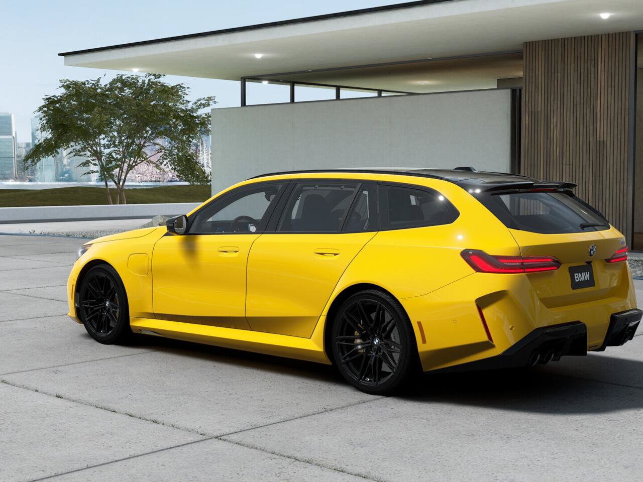 New 2027 BMW M5 Touring AWD/4WD image 2