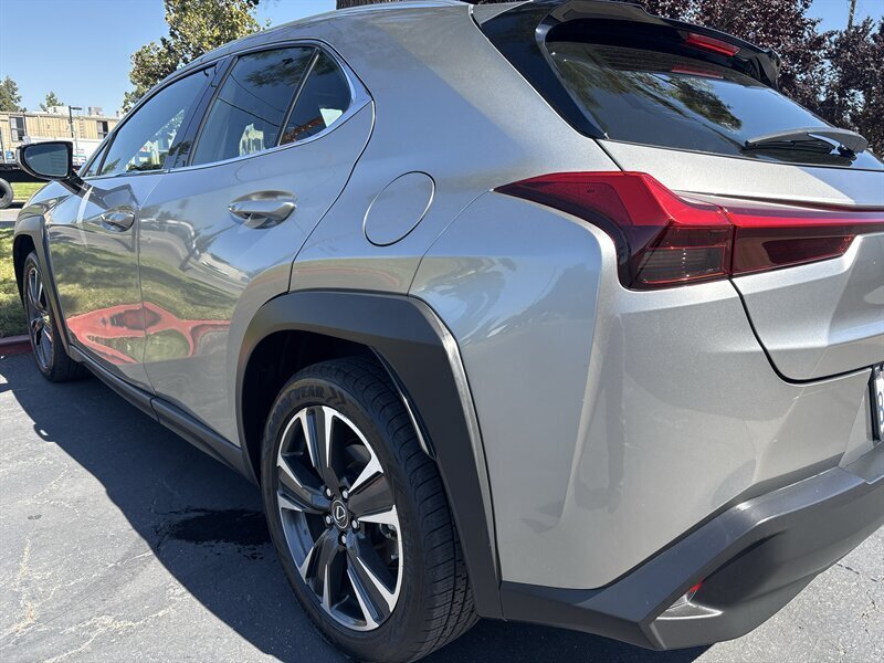 Used 2020 Lexus UX 200 w/ Accessory Package FWD image 10