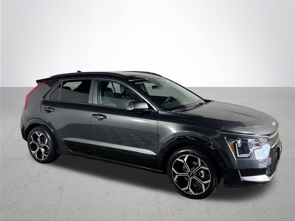 Used 2023 Kia Niro EX Touring FWD image 4