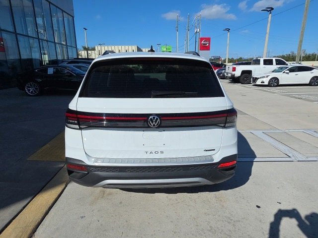 Used 2025 Volkswagen Taos S image 6