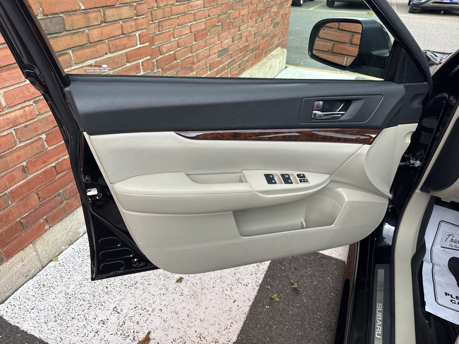 Used 2013 Subaru Legacy 2.5i Limited AWD/4WD image 33