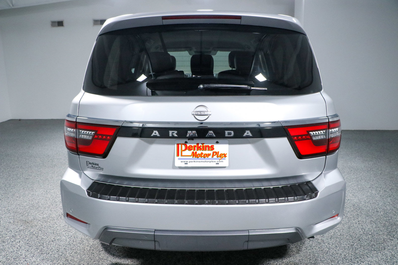 Used 2021 Nissan Armada SV image 8